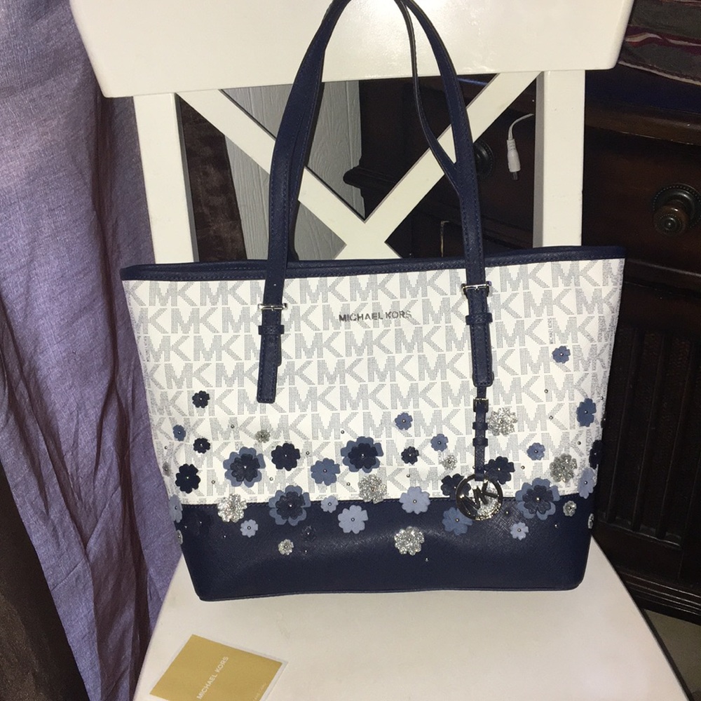 MICHAEL KORS CARRYALL MEDIUM TOTE BAG